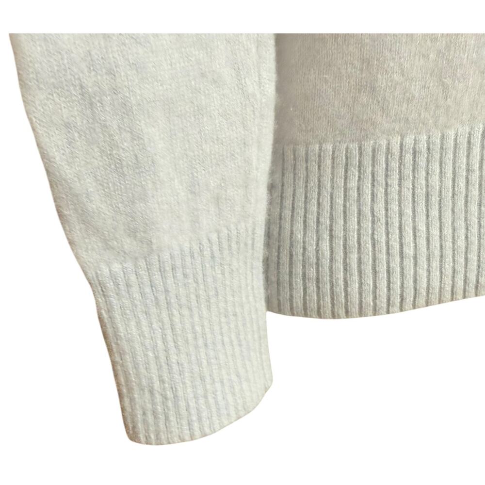 White + Warren Women's M 100% Cashmere Crewneck Sweater Light Blue Quiet Luxury - Picture 5 of 8